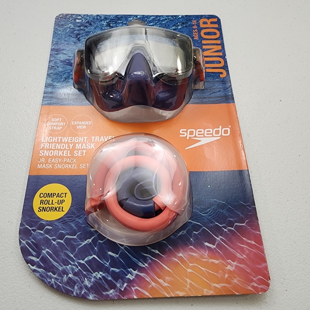 Brand NEW Junior Speedo Snorkel Set In Package